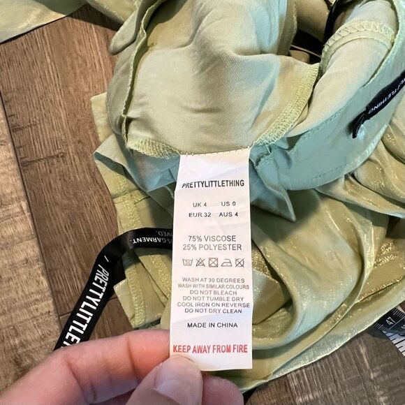 Pretty little things Sage Shimmer Paperbag Shorts size 4 - Picture 6 of 12